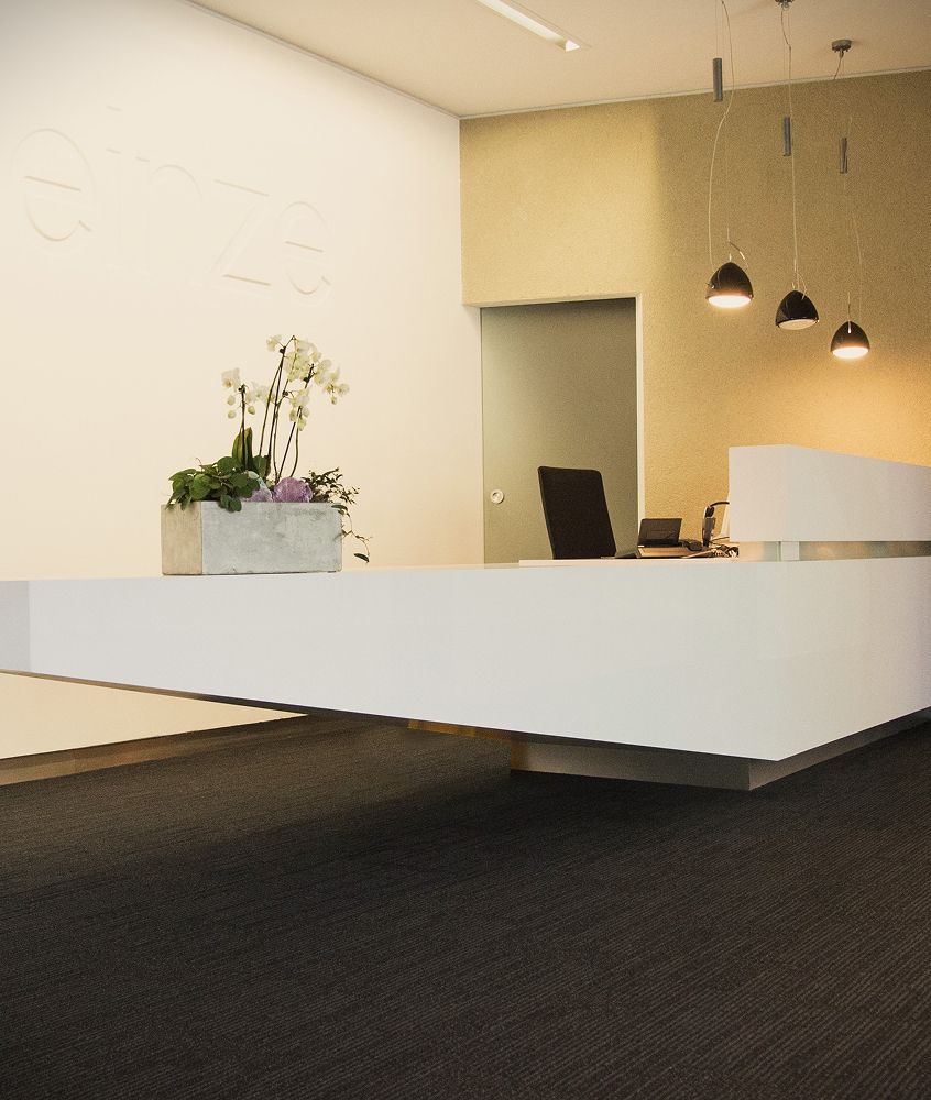 Büro- & Ladenbau - Tresen in einem Empfangsbereich